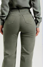 Load image into Gallery viewer, Buttoned Raw Hem Jeans with Pockets