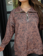 Load image into Gallery viewer, Everyday Pullover- Rosewood Bloom
