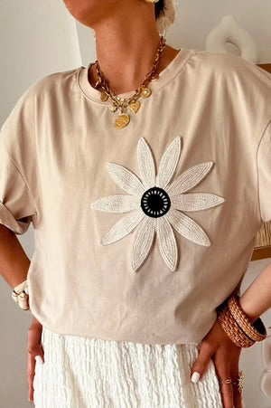 DREAMY DAISY OATMEAL LOOSE TEE **SHIPPING EXPECTED TO BEGIN ON DATE 6/20**