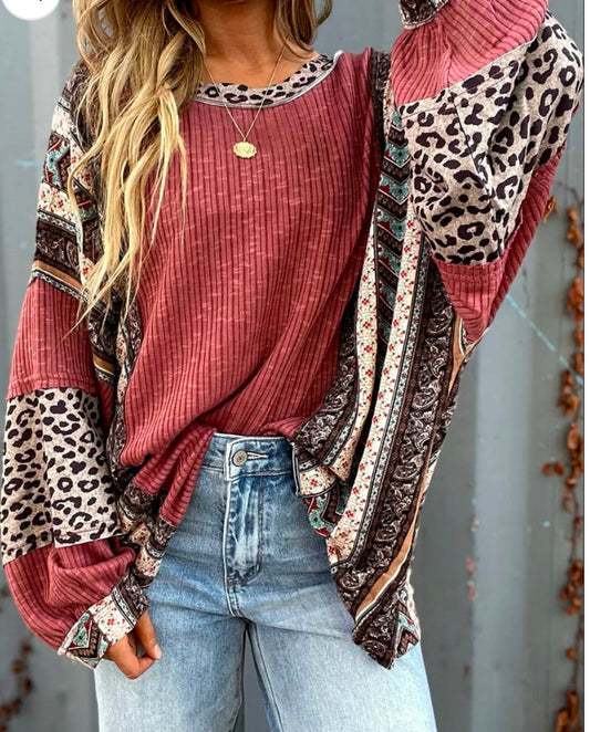 Leopard Round Neck Long Sleeve Sweatshirt