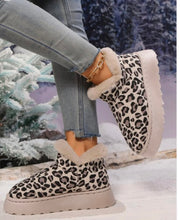 Load image into Gallery viewer, Thermal Leopard Round Toe Platform Boots
