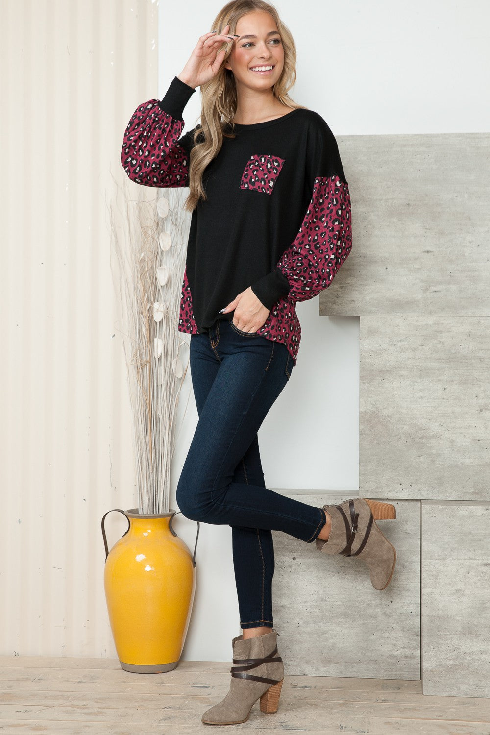 Leopard Print Contrasted Balloon Sleeve Sweater