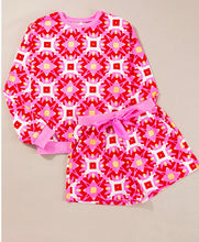 Load image into Gallery viewer, Geometric Round Neck Top and Shorts Set
