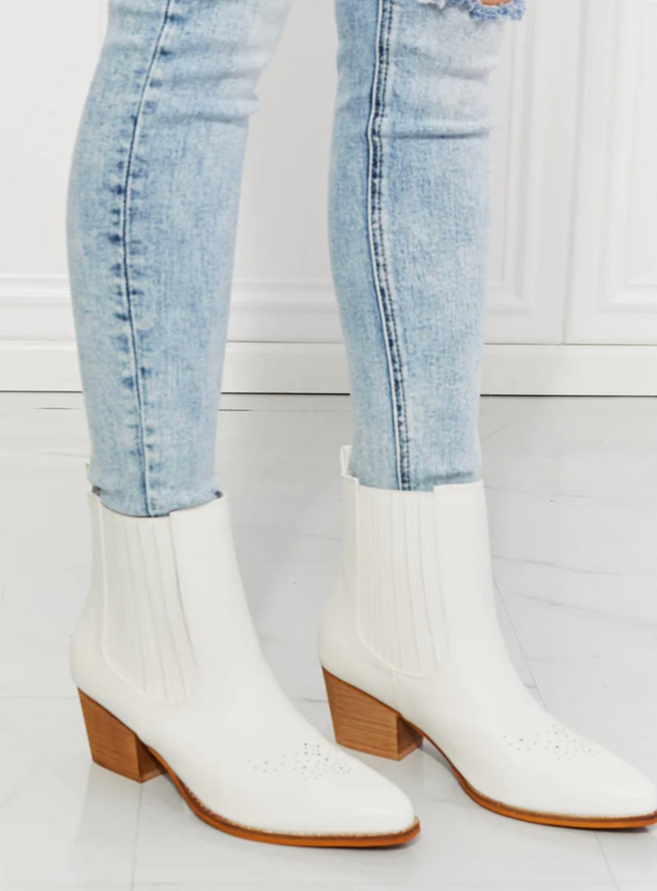 MMShoes Love the Journey Stacked Heel Chelsea Boot in White