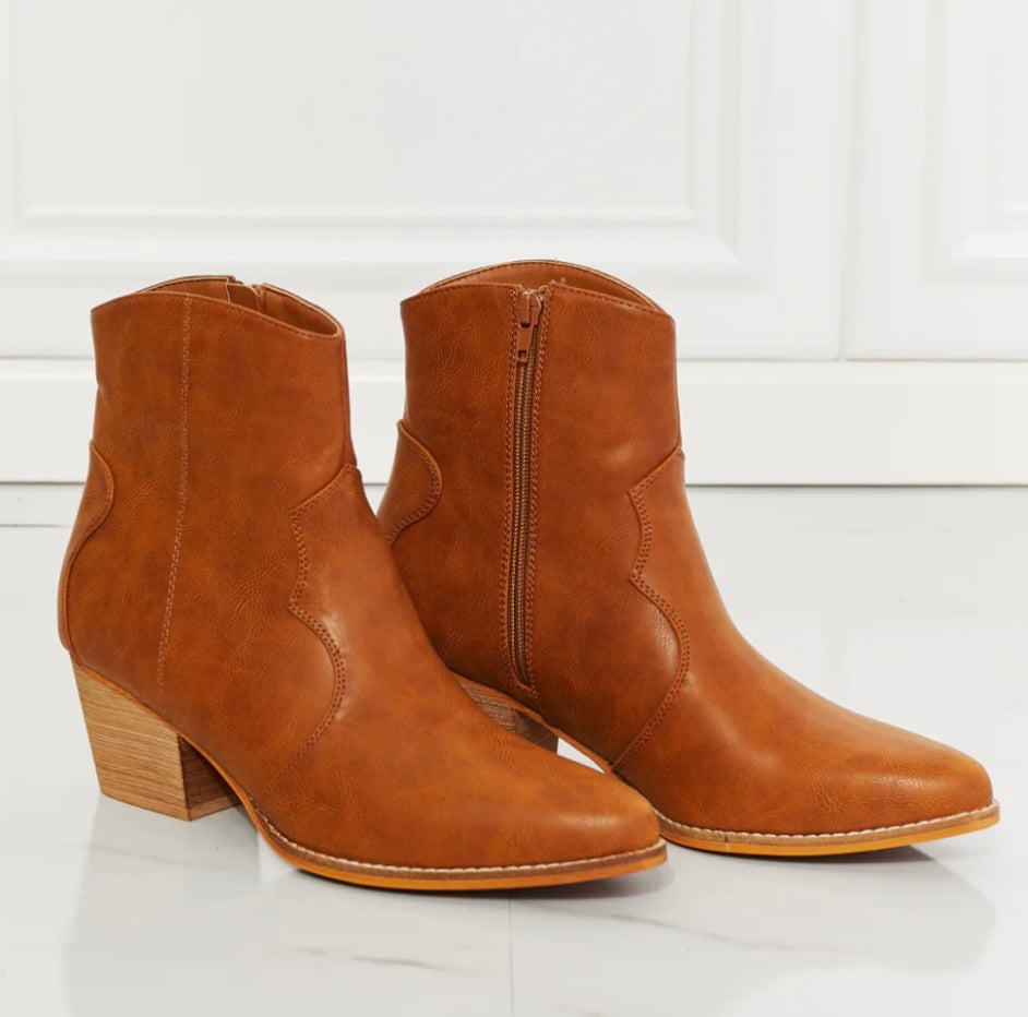 MMShoes Watertower Town Faux Leather Western Ankle Boots in Ochre