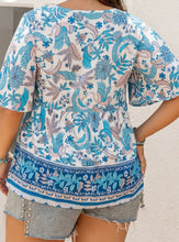 Load image into Gallery viewer, Plus Size Printed V-Neck Half Sleeve Blouse
