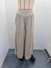 Load image into Gallery viewer, PREORDER: The Teagan Wide Leg Pants 1.20.25
