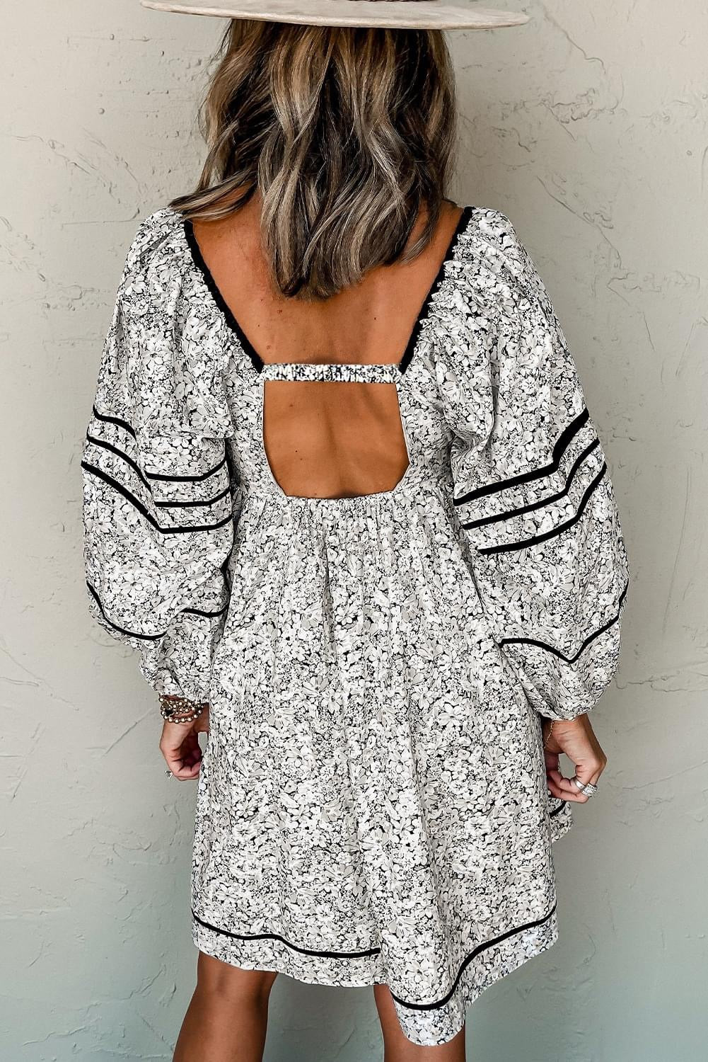 Gray Floral Open Back Balloon 
sleeve Mini Dress