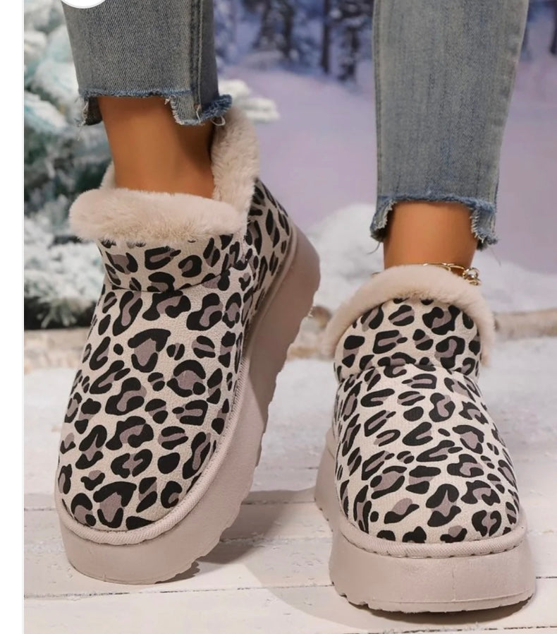 Thermal Leopard Round Toe Platform Boots