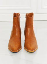 Load image into Gallery viewer, MMShoes Watertower Town Faux Leather Western Ankle Boots in Ochre
