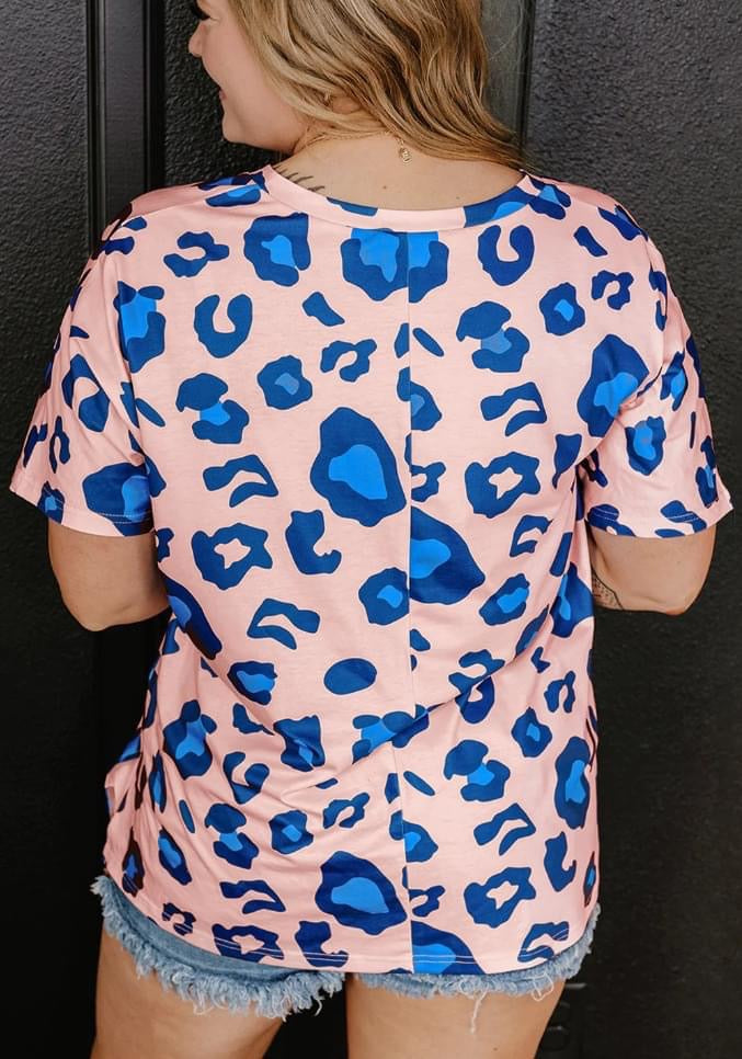 Plus size Pink Leopard Print Vneck Tee