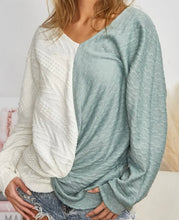 Load image into Gallery viewer, BiBi Twist Front Contrast Cable Knit Top
