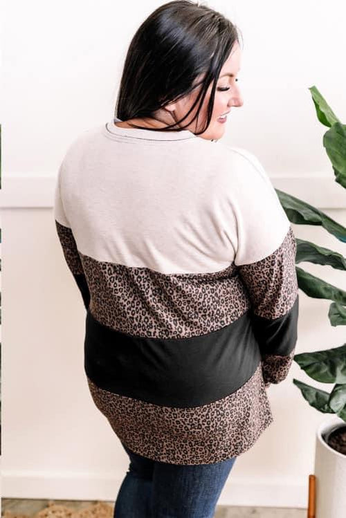 Black Leopard Colorblock V Neck Plus Size Top