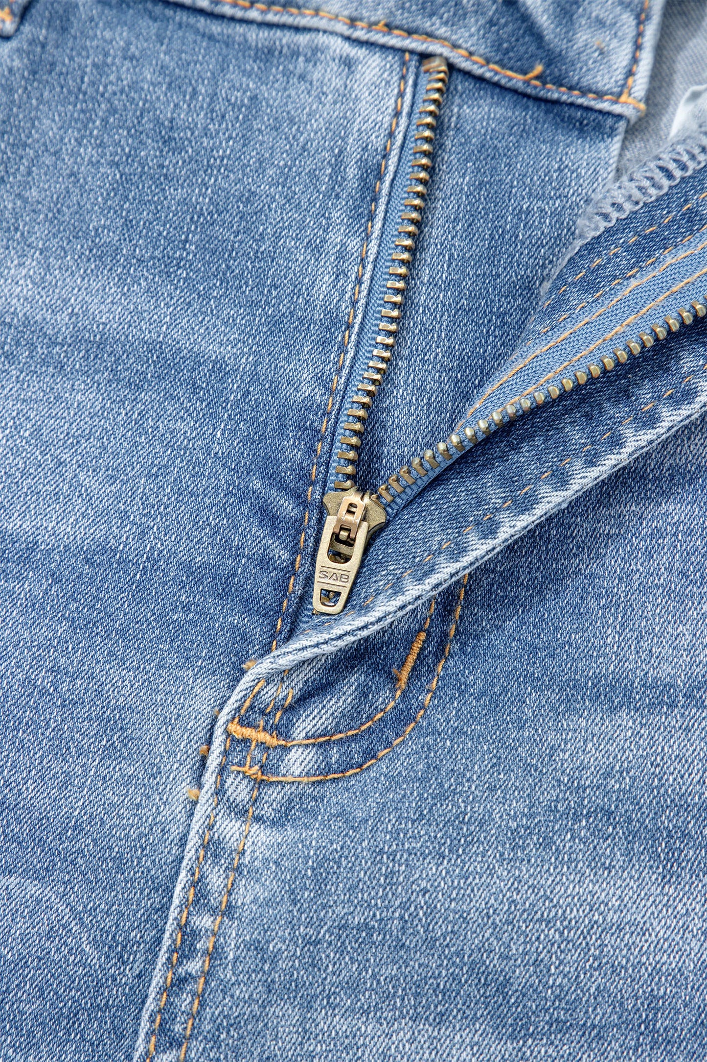 Rayne Wash Raw Hem Shorts Threaded Pear