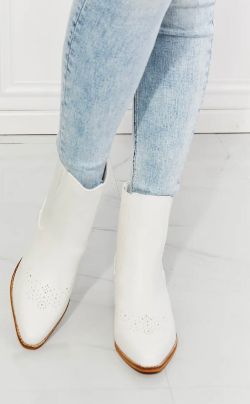 MMShoes Love the Journey Stacked Heel Chelsea Boot in White