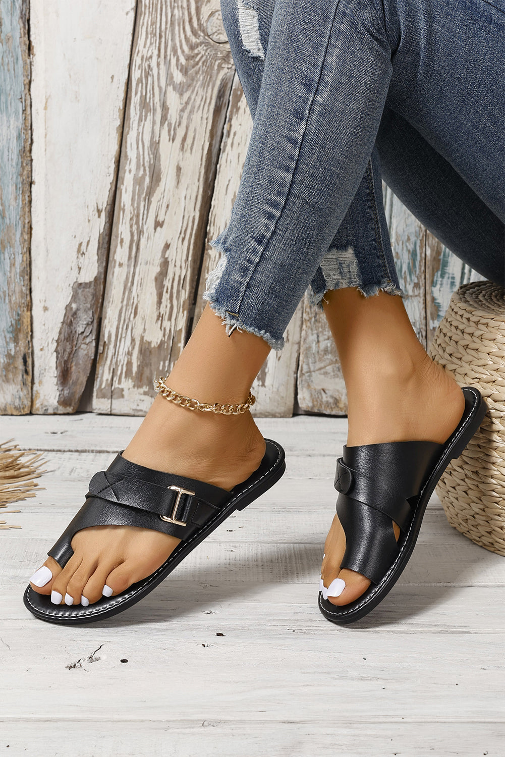 White Toe Ring Flat Sandal Slippers