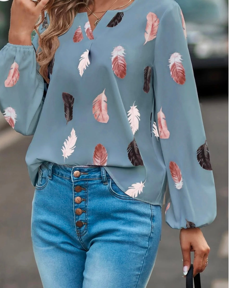 Feather Print Notched Balloon Sleeve Top