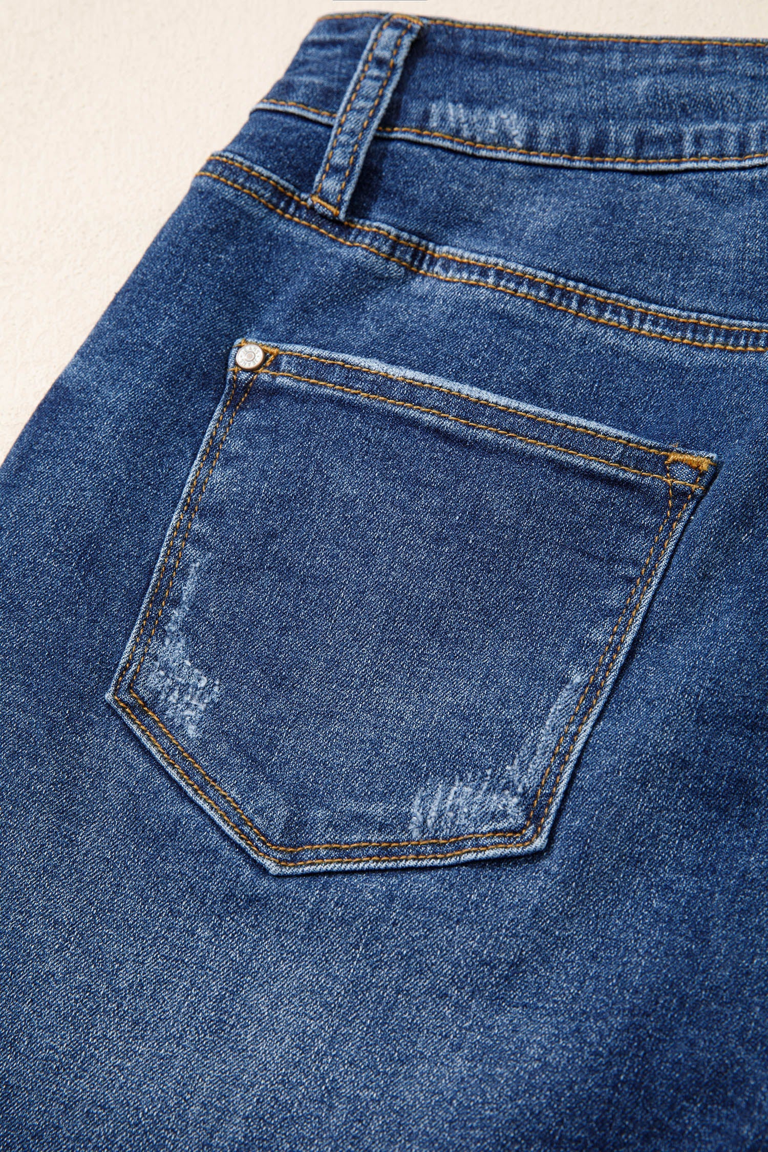 Holland Hem Distressed Whiskery Shorts Threaded Pear