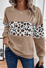 Load image into Gallery viewer, Leopard Quilted Sweatshirt
