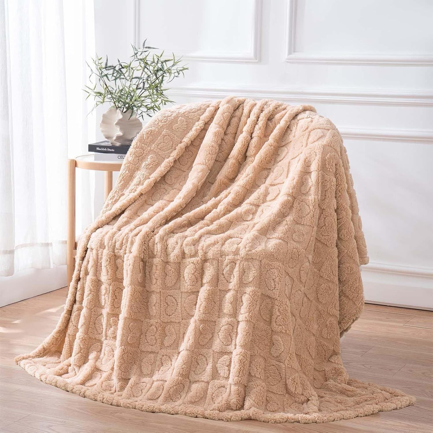 Plush Checker & Heart Blanket