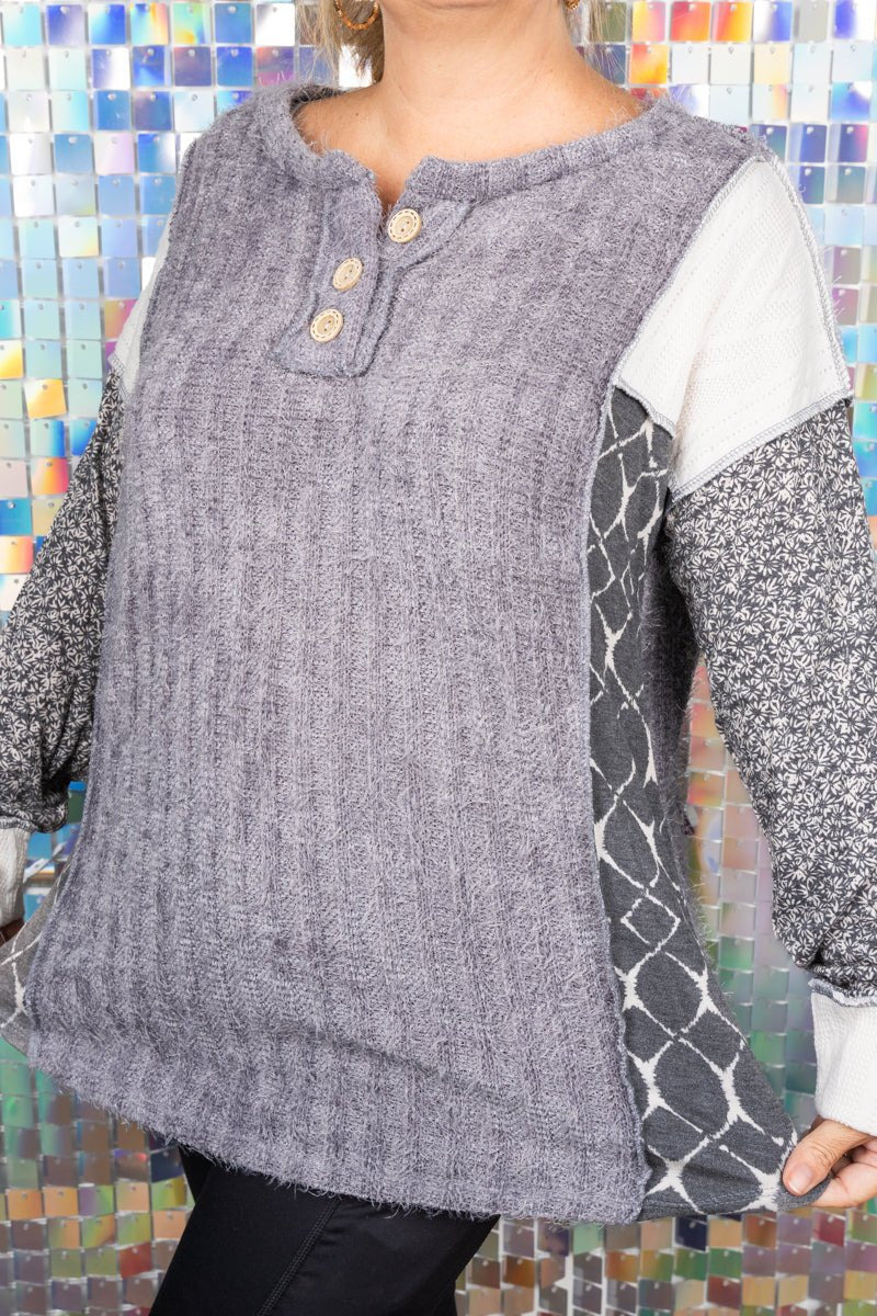 THE BRIGHT SIDE COLORBLOCK CONTRAST TOP, VINTAGE GRAY