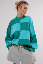 Load image into Gallery viewer, Green Checkered Oversized sweater
