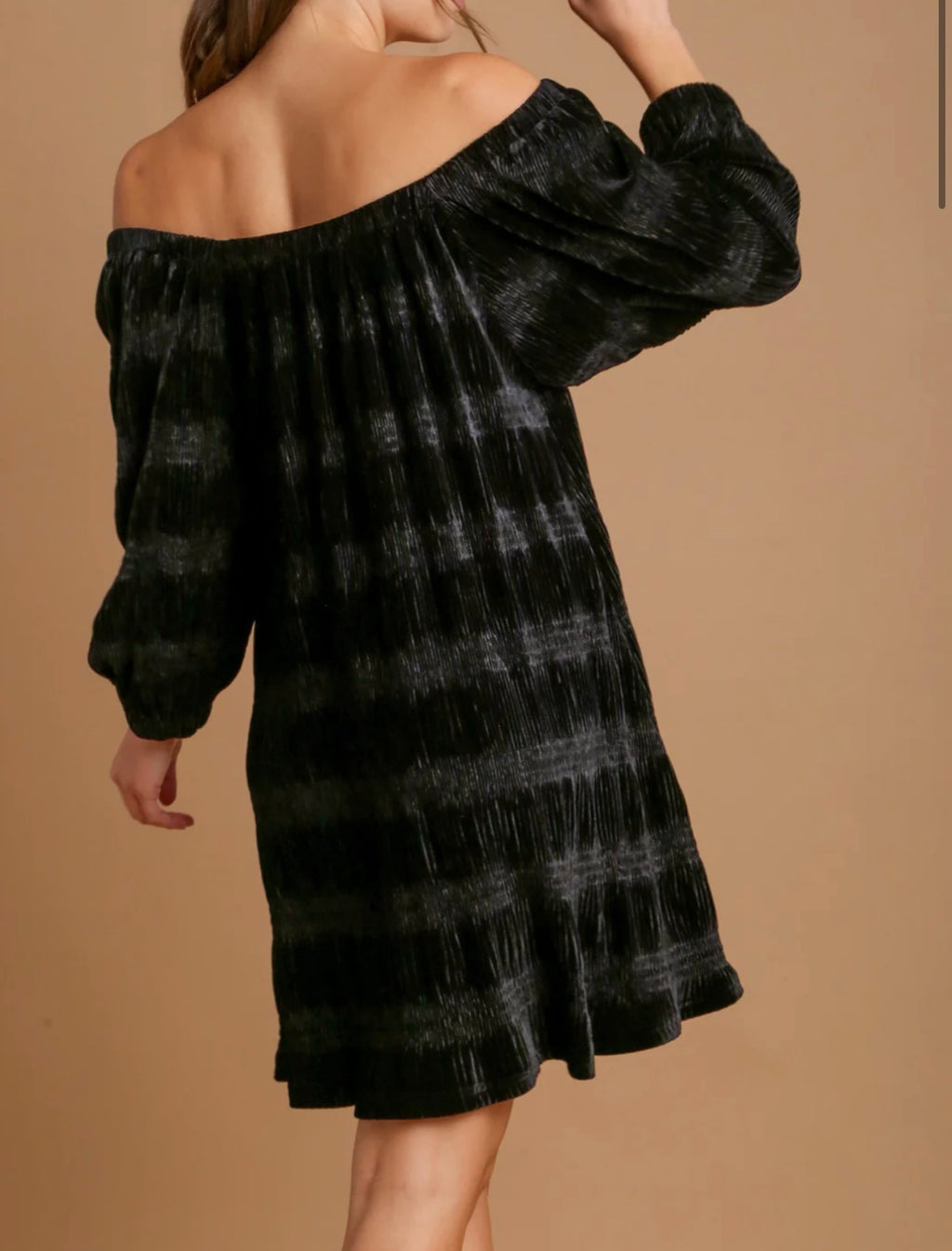 Umgee Off-Shoulder Balloon Sleeve Velvet Mini Dress