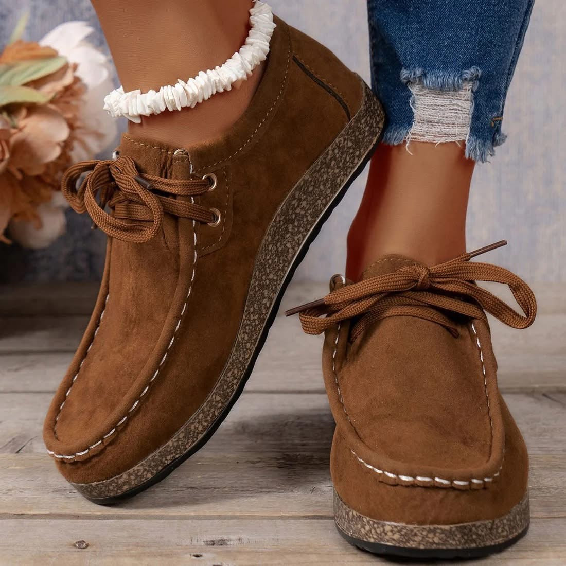 Loose Fitting Flat Shoes
