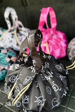 Load image into Gallery viewer, Toss it all Pouch
