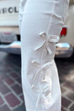 Load image into Gallery viewer, WHITE SIDE BOWS STRAIGHT LEG LOOSE JEANS **SHIPPING EXPECTED TO BEGIN ON DATE 10/22**
