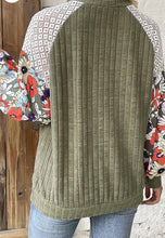 Load image into Gallery viewer, Floral Patchwork Ribbed Blouse
