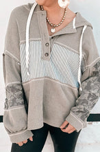 Load image into Gallery viewer, GRAY LONG SLEEVE HOODED TOP **SHIPPING EXPECTED TO BEGIN ON DATE 8/6**
