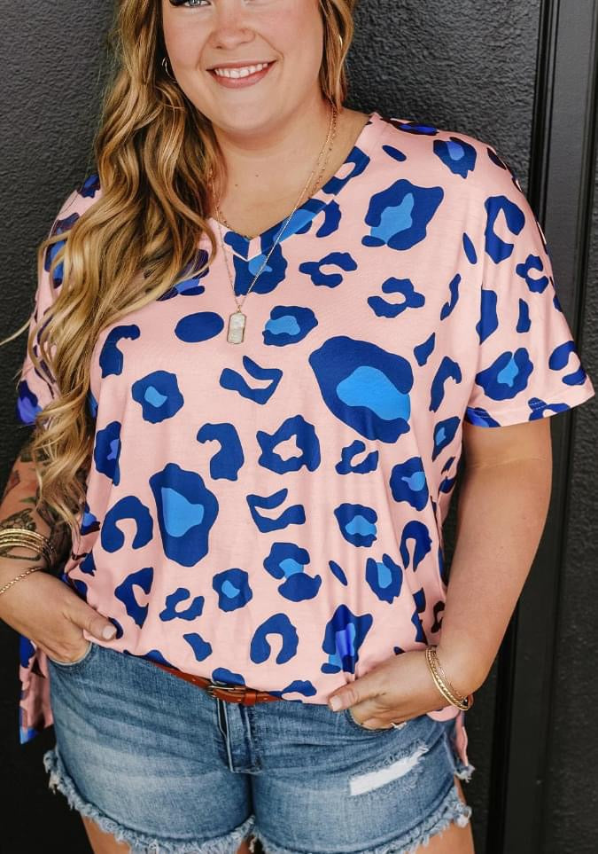Plus size Pink Leopard Print Vneck Tee