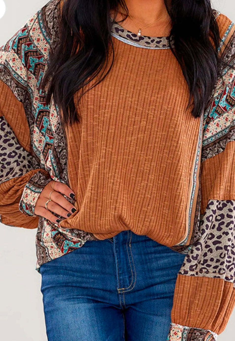 Leopard Round Neck Long Sleeve Sweatshirt