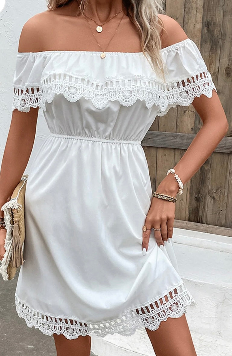 Shiny Ruched Lace Detail Off-Shoulder Dress