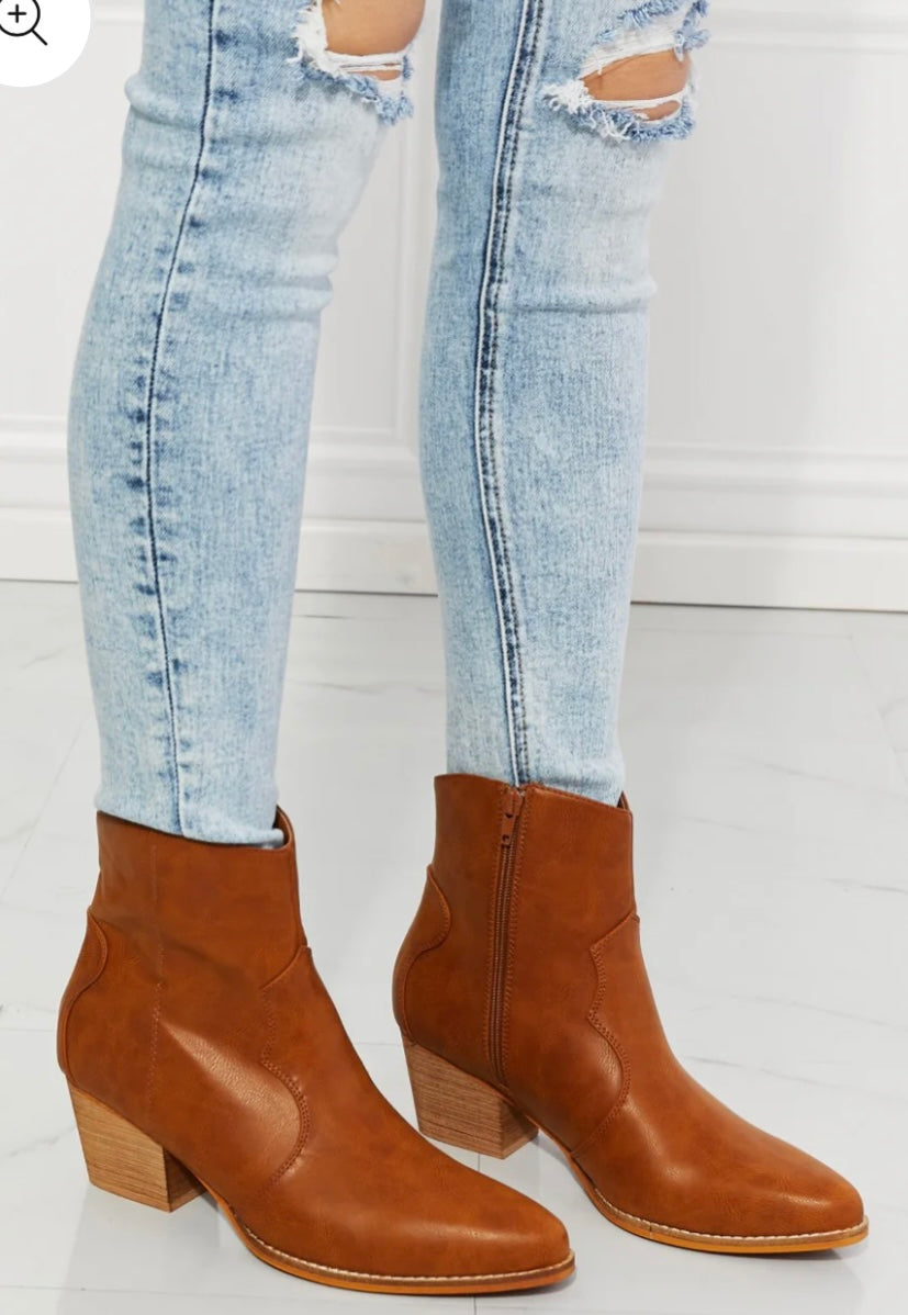 MMShoes Watertower Town Faux Leather Western Ankle Boots in Ochre