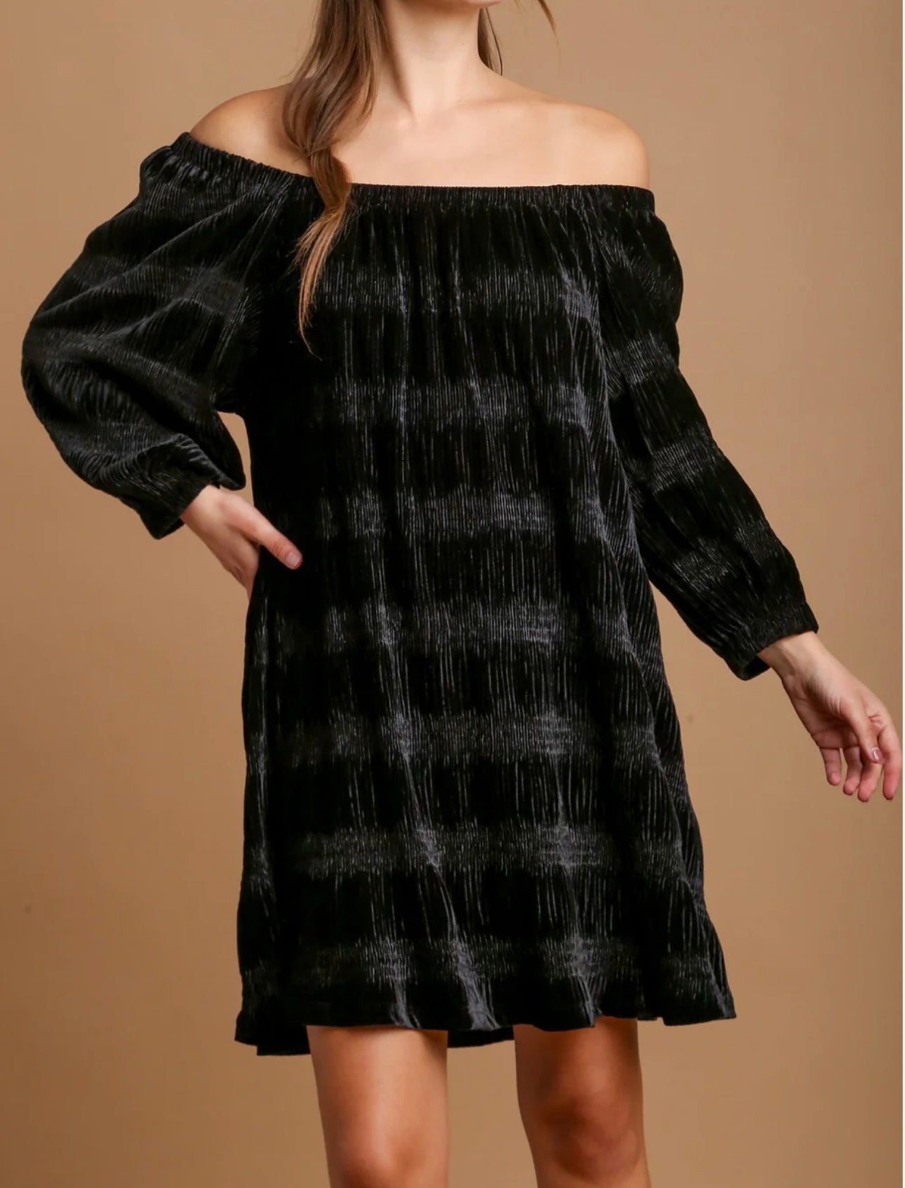 Umgee Off-Shoulder Balloon Sleeve Velvet Mini Dress