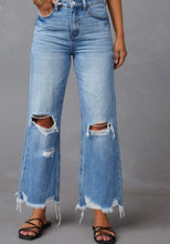 Load image into Gallery viewer, Women Ripped Jeans
