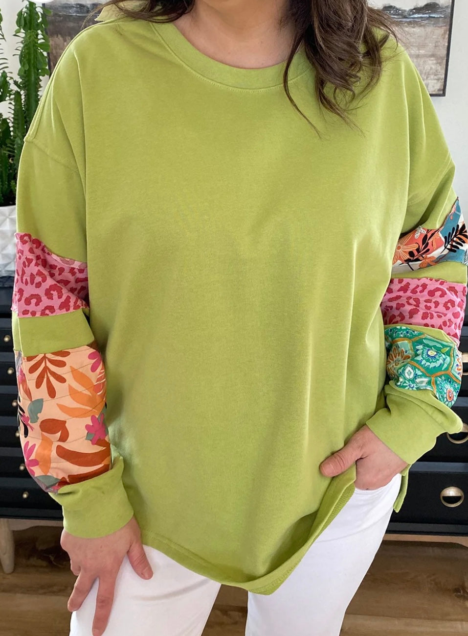 Plus Size Patchwork Sleeve Split Sweatshirt