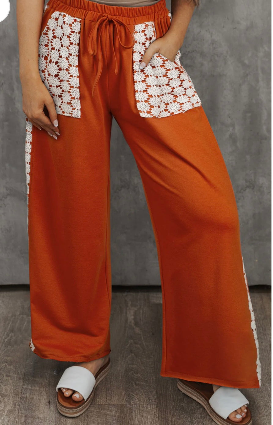 Plus Size Floral Patch Drawstring Wide Leg Pants