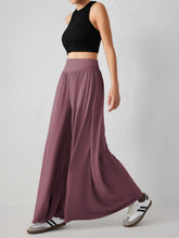 Load image into Gallery viewer, PREORDER: The Teagan Wide Leg Pants 1.20.25
