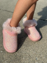 Load image into Gallery viewer, RTS: Vegan Leather Fuzzy Sparkle Boot-
