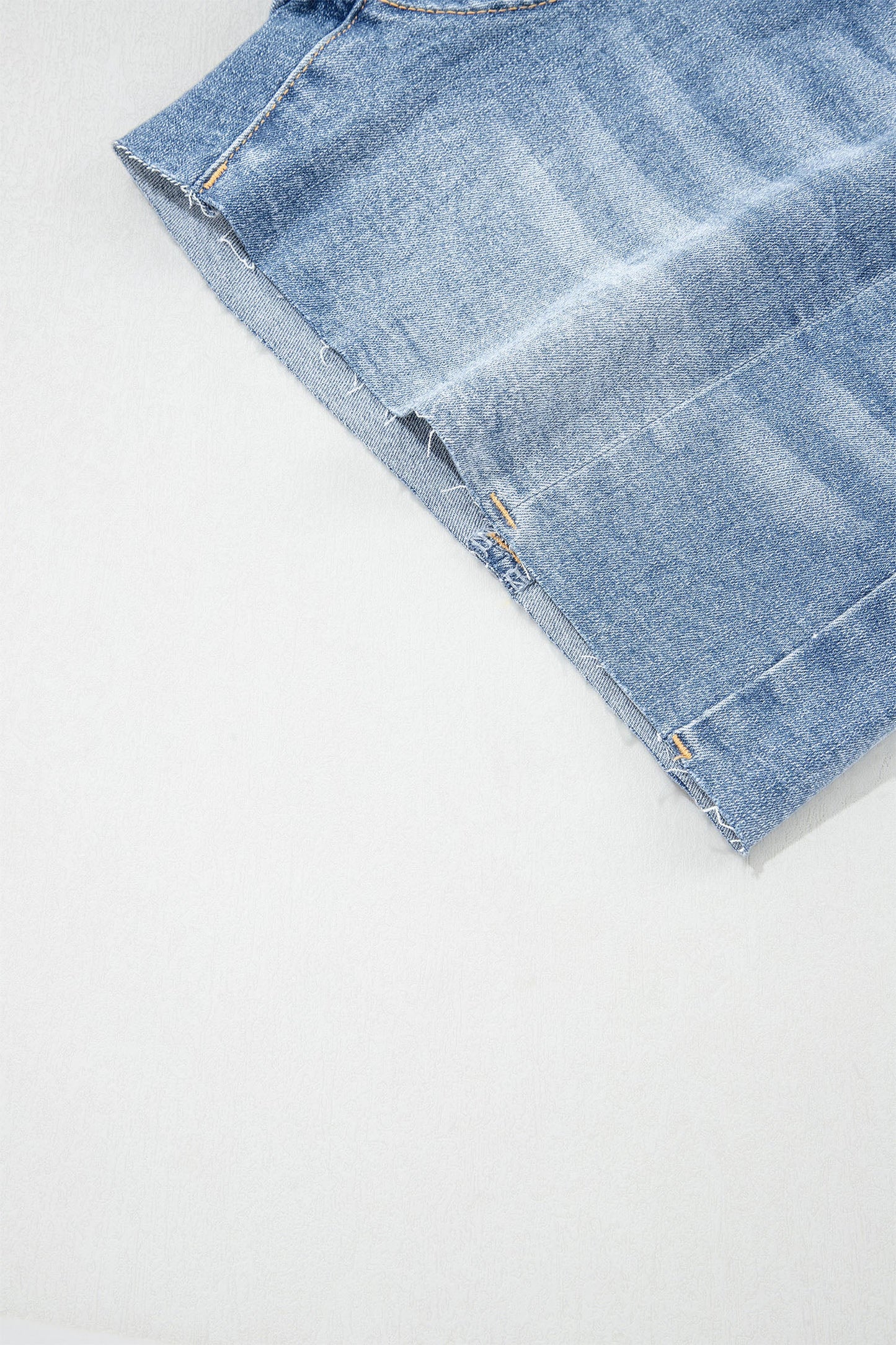 Rayne Wash Raw Hem Shorts Threaded Pear