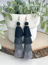 Load image into Gallery viewer, Free Fall Tassel Earrings &quot;Black&quot;
