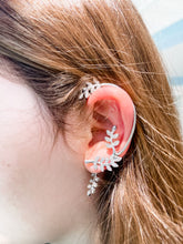 Load image into Gallery viewer, Leaves Ear Cuff &quot;Silver
