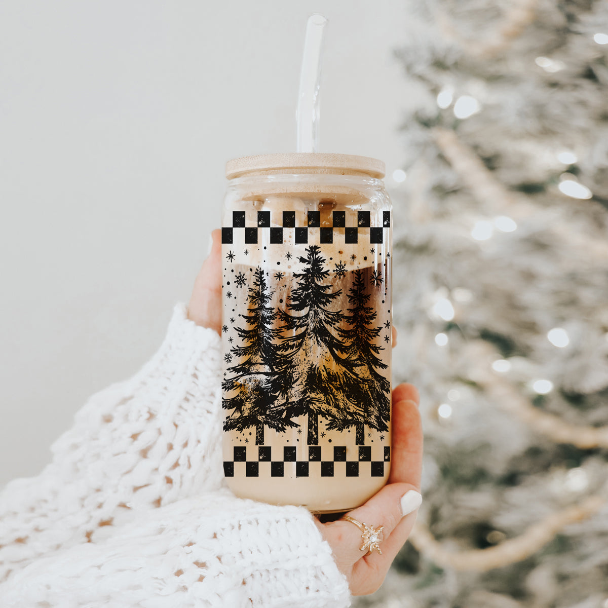 Retro Christmas Tree 17oz