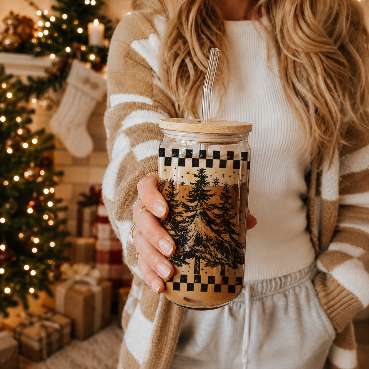 Retro Christmas Tree 17oz