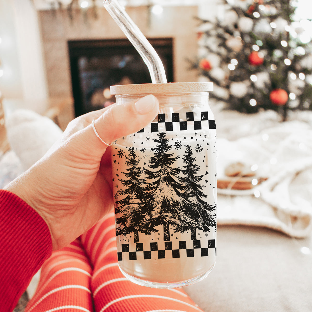 Retro Christmas Tree 17oz
