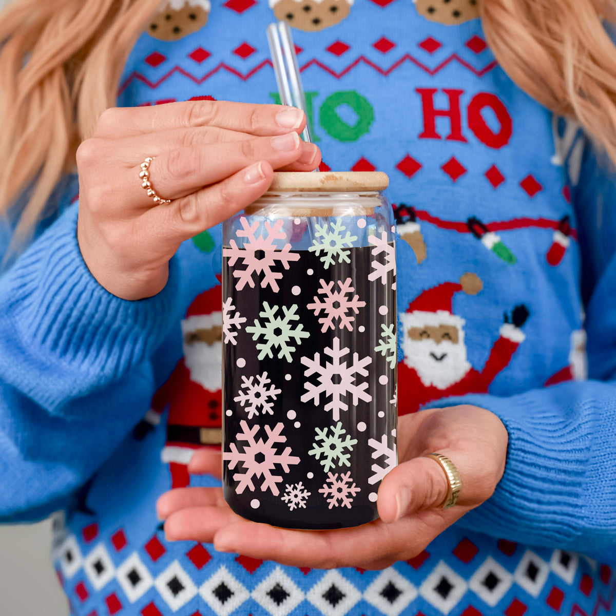 Pastel Snowflakes 17oz