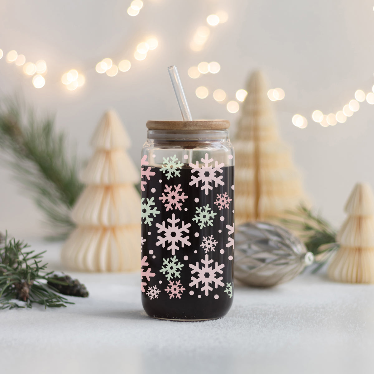 Pastel Snowflakes 17oz